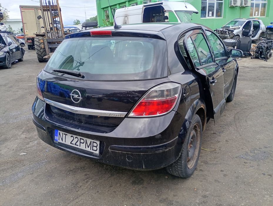 Dezmembrez Opel Astra - H (2004 - 2007), 1.7 cdti Z17DTL, manual, Z17DTL, M26