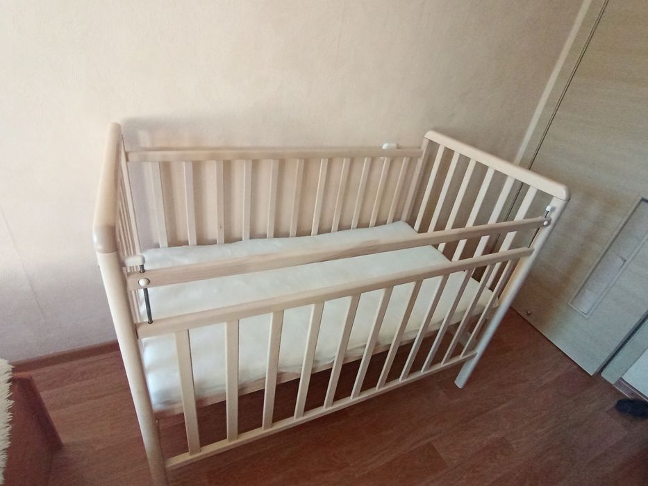 Кроватка для новорожденных