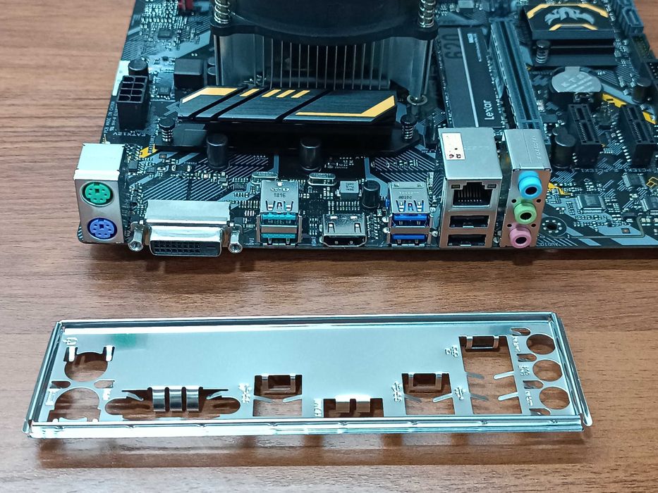 Продам компьютер CPU i5-8400, ОЗУ 8GB, SSD NVME 256GB, HDD 500GB