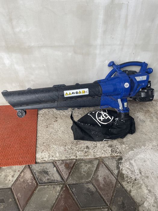 Suflator aspirator frunze pe benzina