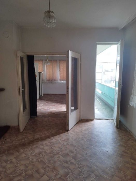 Продава се Двустаен апартамент в Стара Загора, Център - 58 кв.м за 1052 €/кв.м - Снимка #1