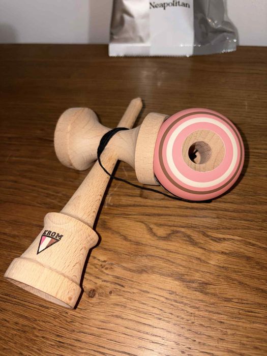 KROM strogo neapolitan