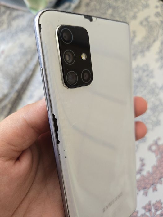 Срочно продаю Samsung Galaxy A71
