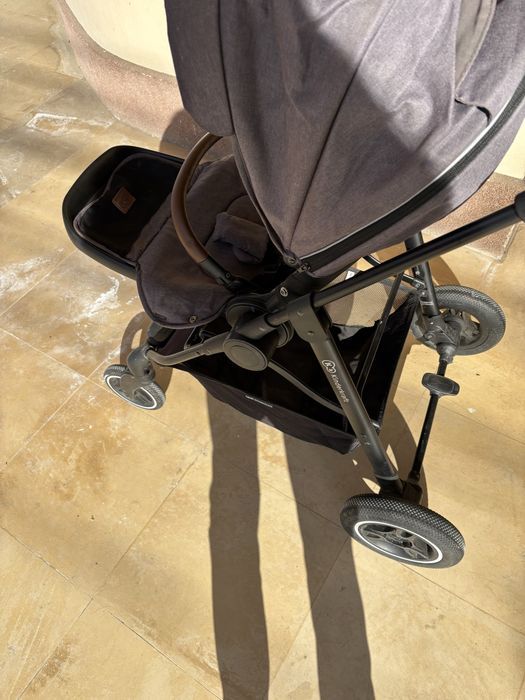 Cărucior Kinderkraft sport, roți foarte bune, cu husă ploaie