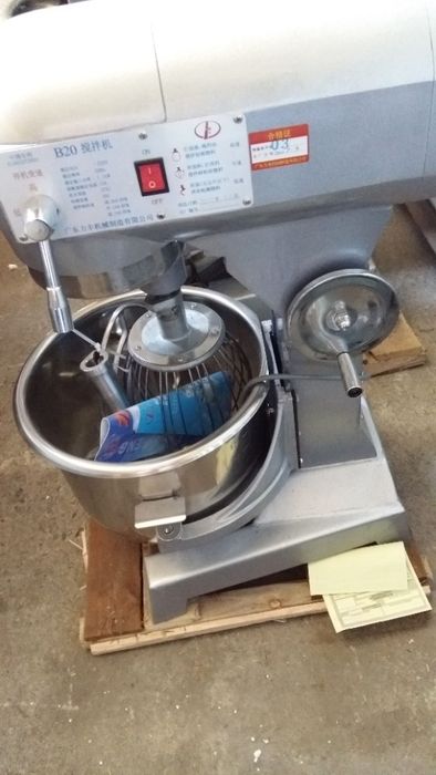 Миксер планетарный В-15