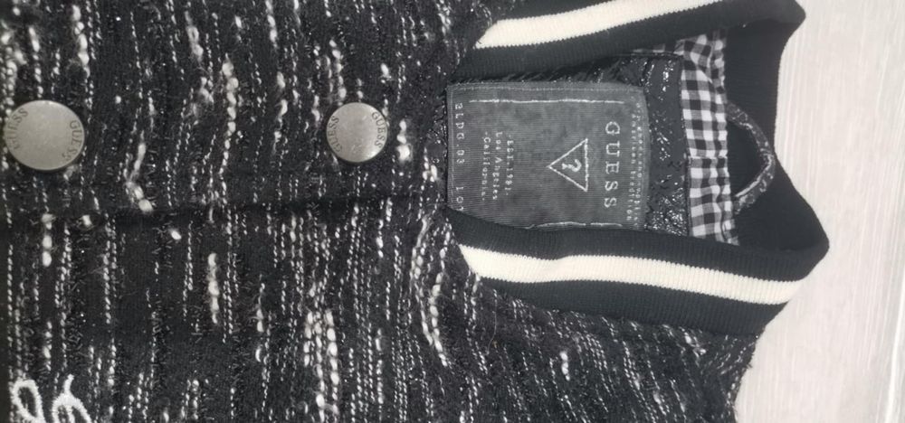 Guess дамско якенце