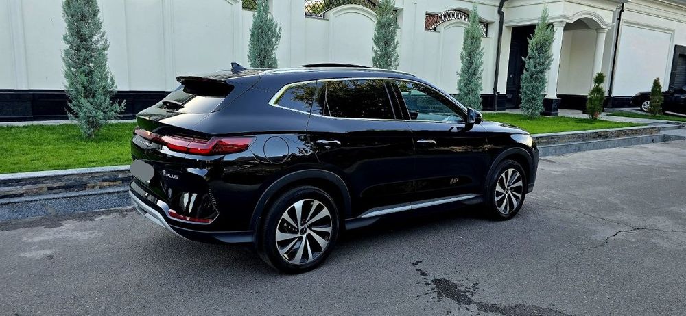 BYD Song plus champion 2024yil 605km tok qora kraska toza