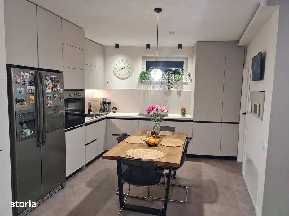 Central - Vanzare casa, singur in curte - Str. Belsugului