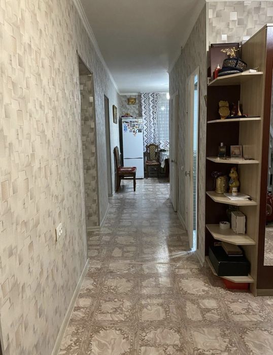Дом мансардой находится в городе срочно