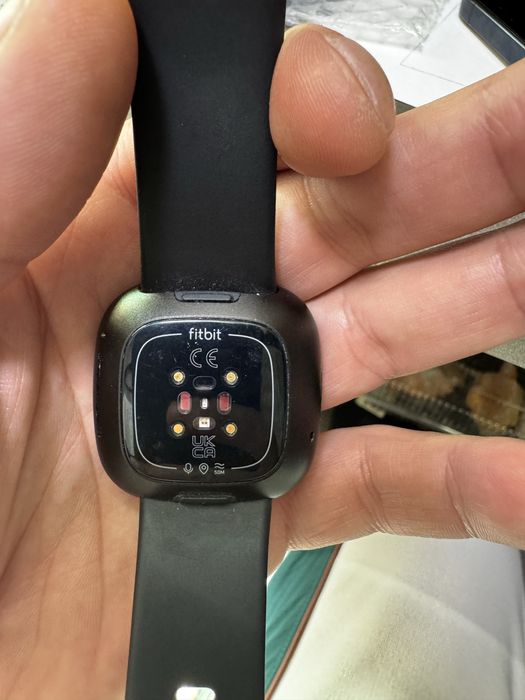 Fitbit Versa 3 +incarcator