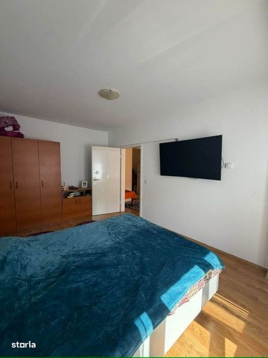 Apartament cochet, etajul 3/5, zona Edgar Quinet