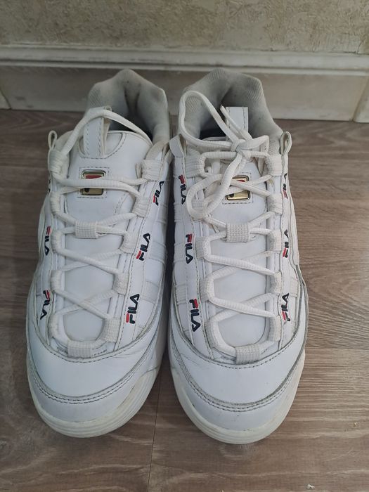 Продам  кроссовки  Fila.