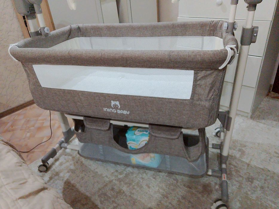 Кроватка-манеж продам