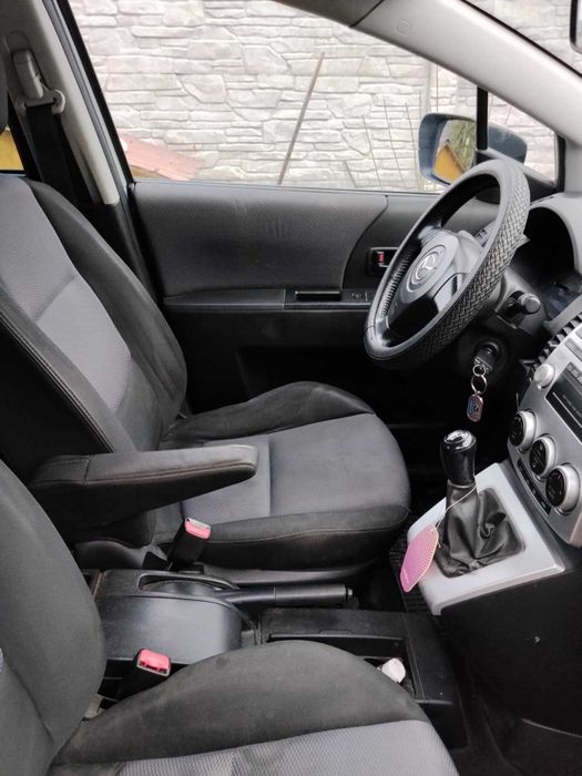 Vând Mazda5 de 7 locuri