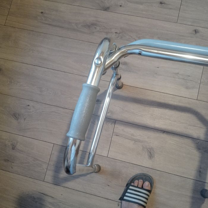 Продам ходунок медицинский