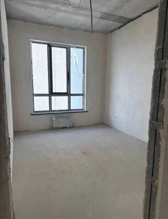 Квартира под ремонт в ЖК Oz Mahal, 61 м², Новомосковская