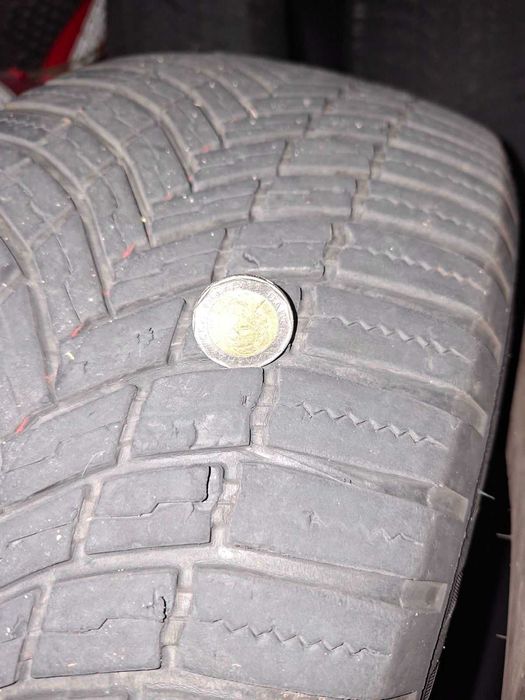 ГУМИ BRIDGESTONE 235/55/18    104V