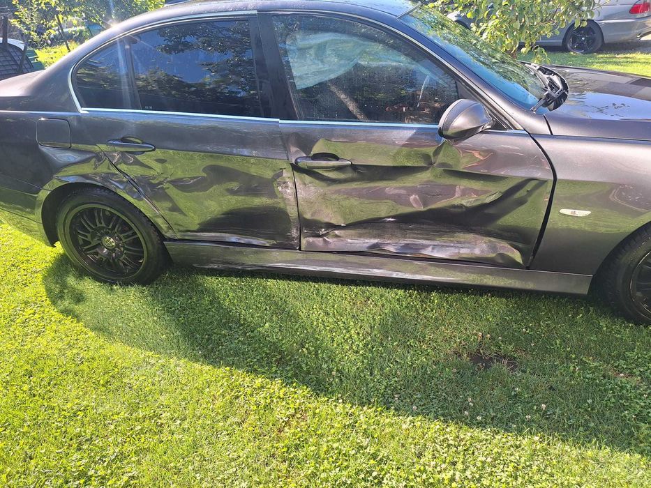 BMW 320d 2006 Usor Avariat