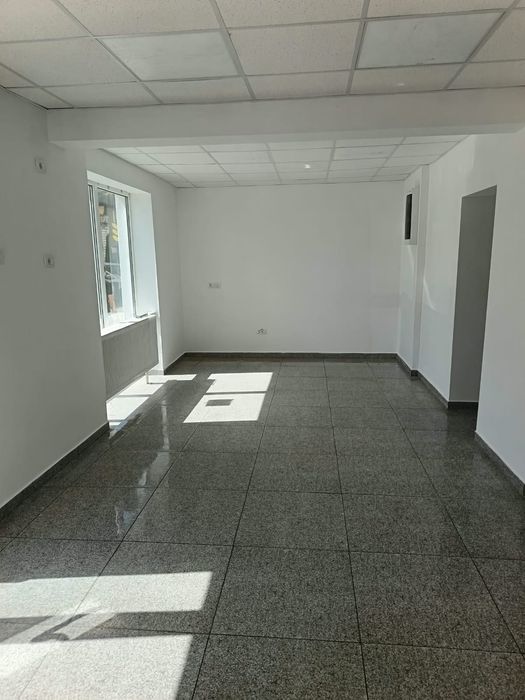 Spatiu comercial