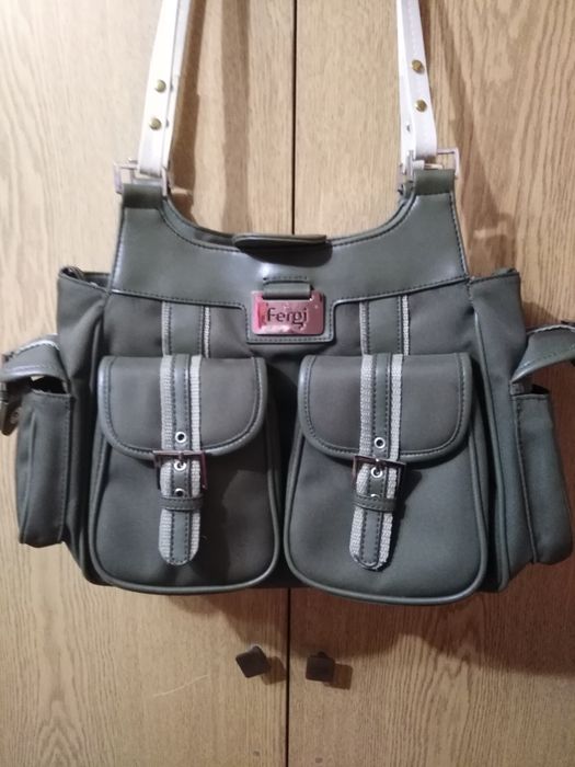 Запазени дамски чанти по 10евро