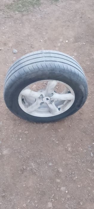 Продам шины легковой