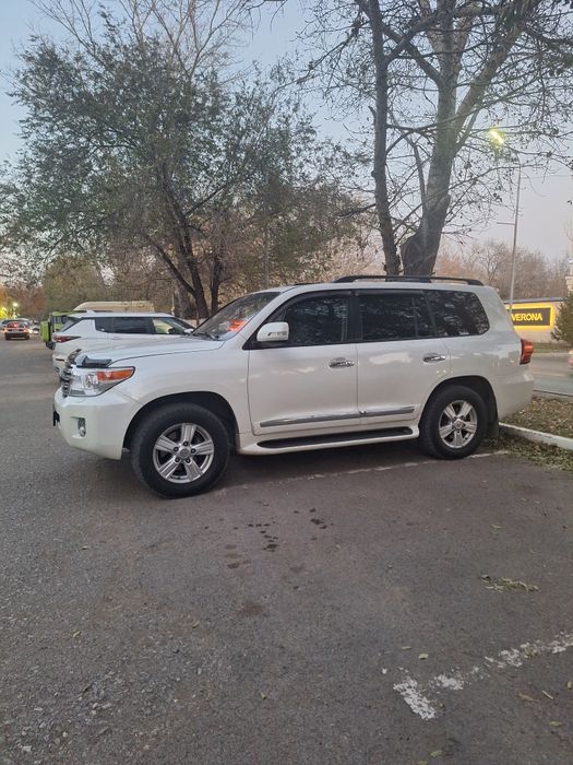 Аренда авто с водителем..