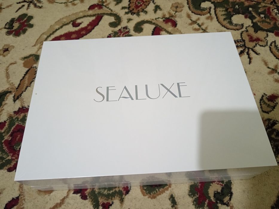 Sealuxe kosmetika to'plami, yoshartiradi, oqartiradi va ajinlar bilan