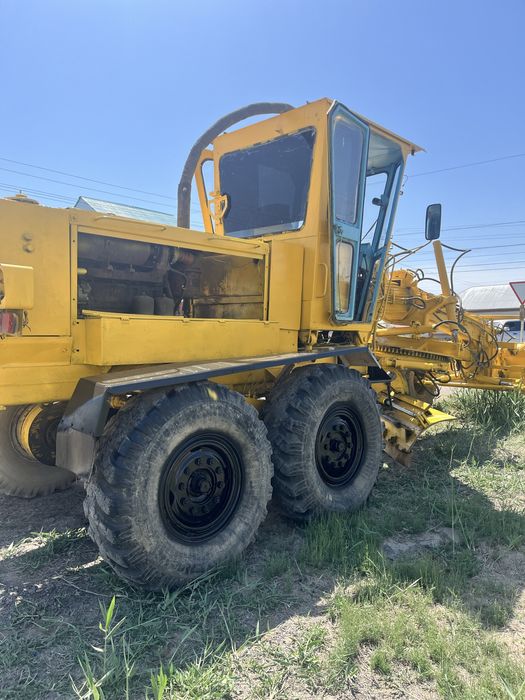 Продам автогрейдер