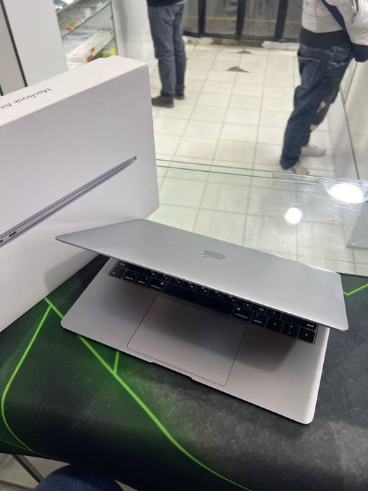 13.3"noutbokk Apple Macbook Air 13 yili 2018 цикл  314  xolati ideal