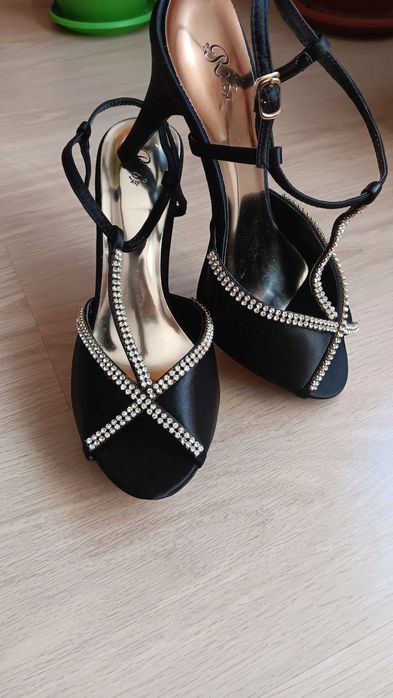 Обувки на токчета