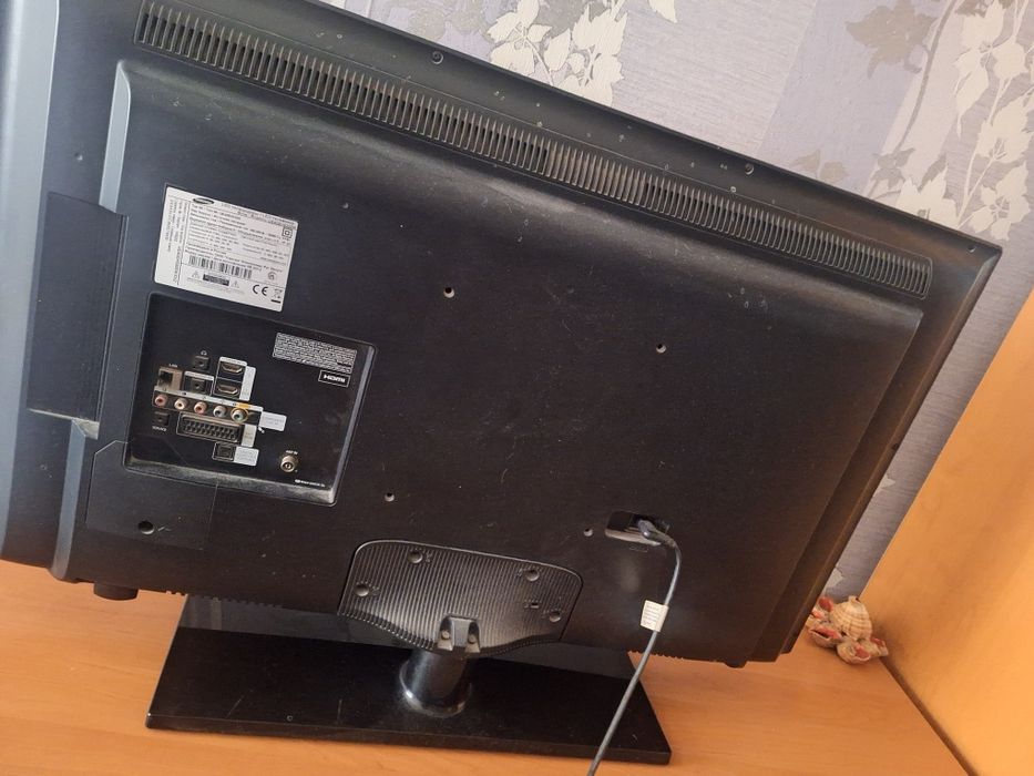 Телевизор samsung