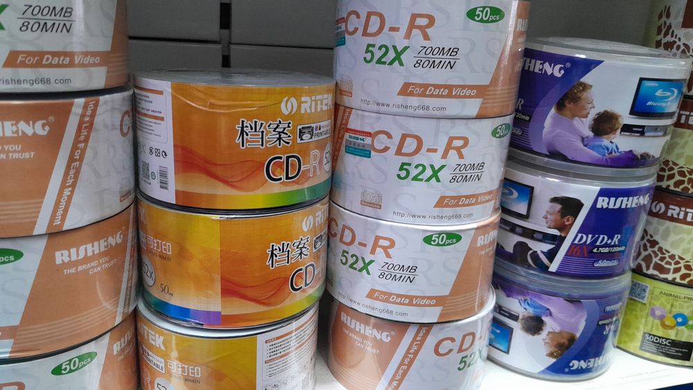 Диск СД, DVD диски