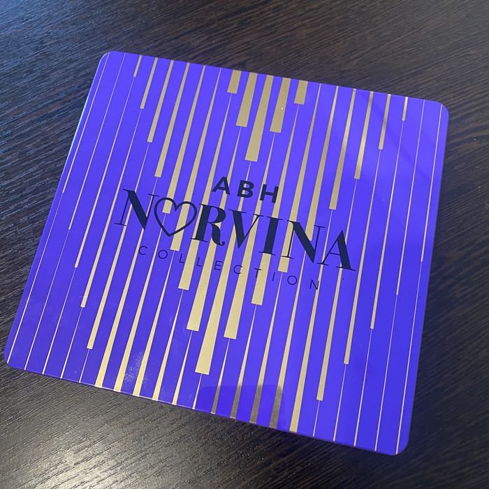 Anastasia beverly Hills  Norvina  Vol.1