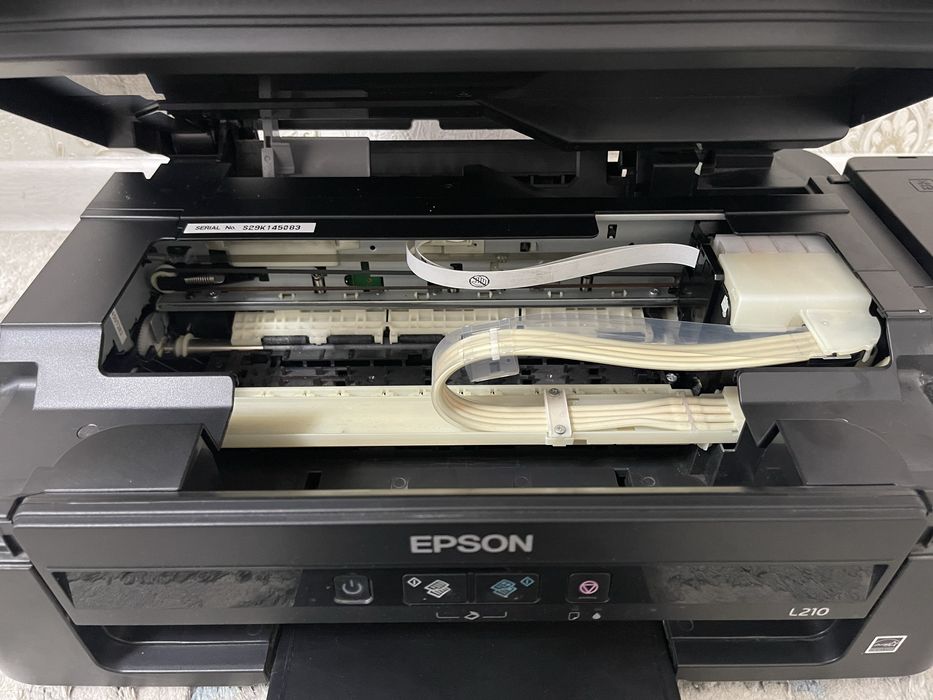 Продам 3в1 цветной принтер Epson L210