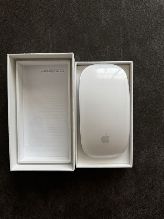 Мишка Magic Mouse - White Multi-Touch Surface