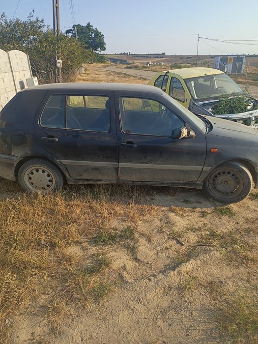 Vând 2 bucăți golf 3