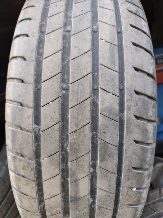 Продавам 4 бр. Летни  Гуми BRIDGESTONE 225/65/17
