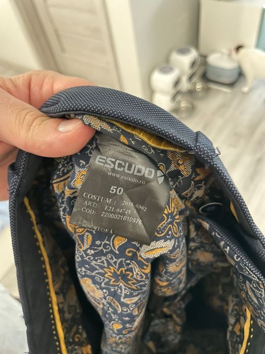 Costum Escudo bleumarin, mărimea 50