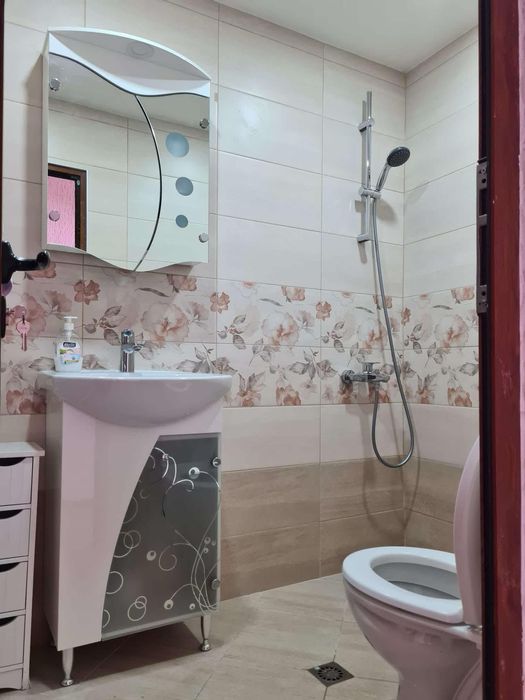 Дава се под наем Тристаен апартамент в София, Люлин 2 - 110 кв.м за 700 € - Снимка #13