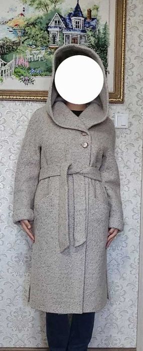 Женское зимнее пальто.