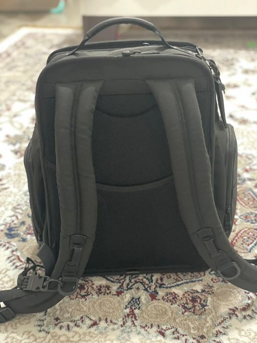 Продам оригинал рюкзак Tumi