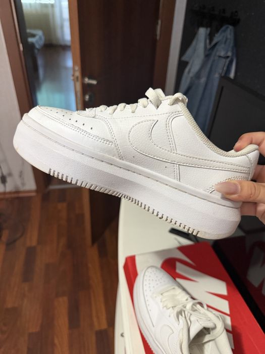 Дамски маратонки nike