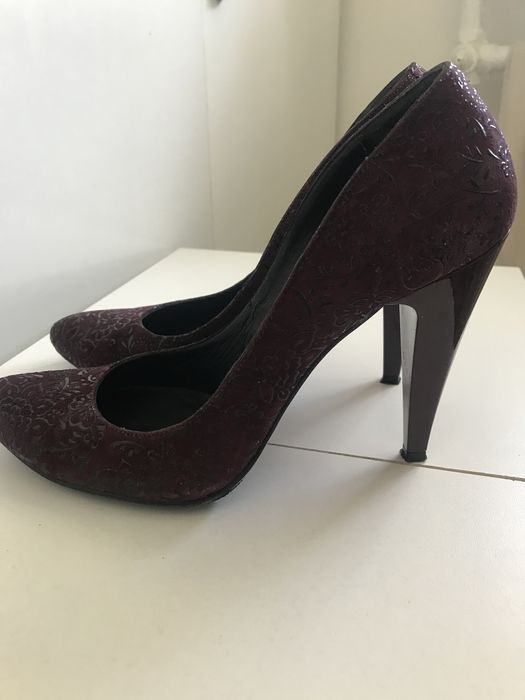 Продам туфли на каблуке