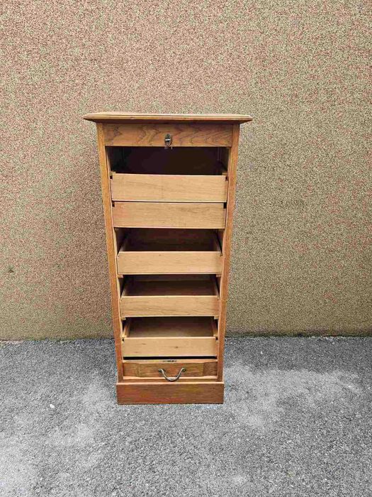 Антикварен шкаф за документи ,Кантонерка’