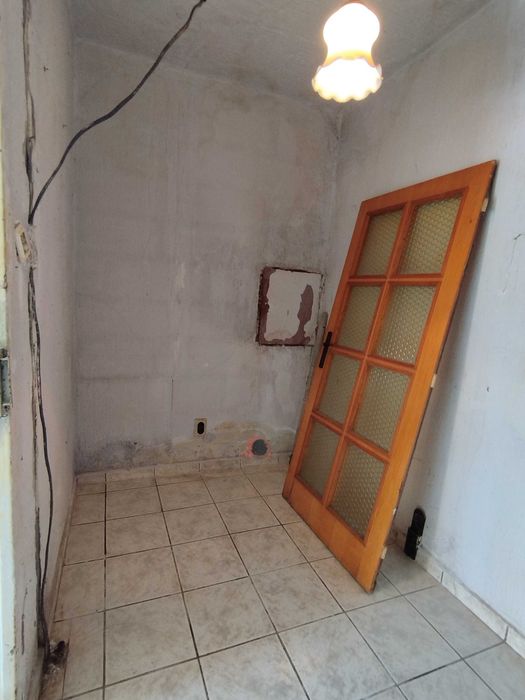 Продава се Едностаен апартамент в Перник, Изток - 46 кв.м за 886 €/кв.м - Снимка #2