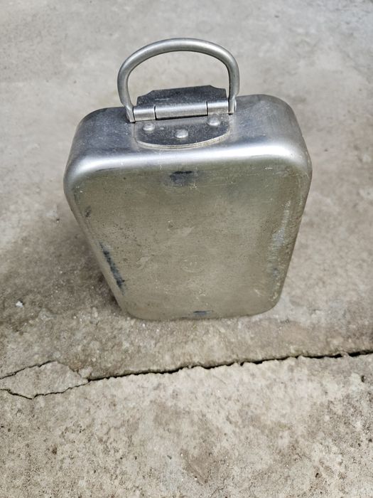 Продават се туристически съдове за готвене