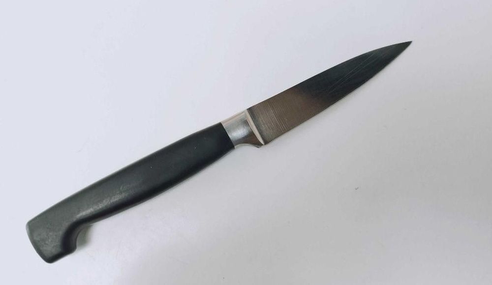 Cutit Zwilling pentru decojit legume