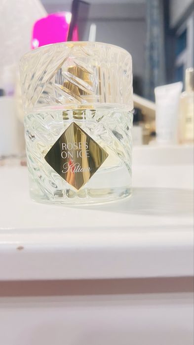 Roses on ice by Kilian