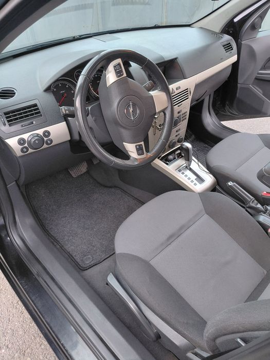 Opel Astra H 1.9 automata