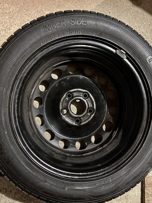 Vand Roata rezerva Passat pe 16 5x112
